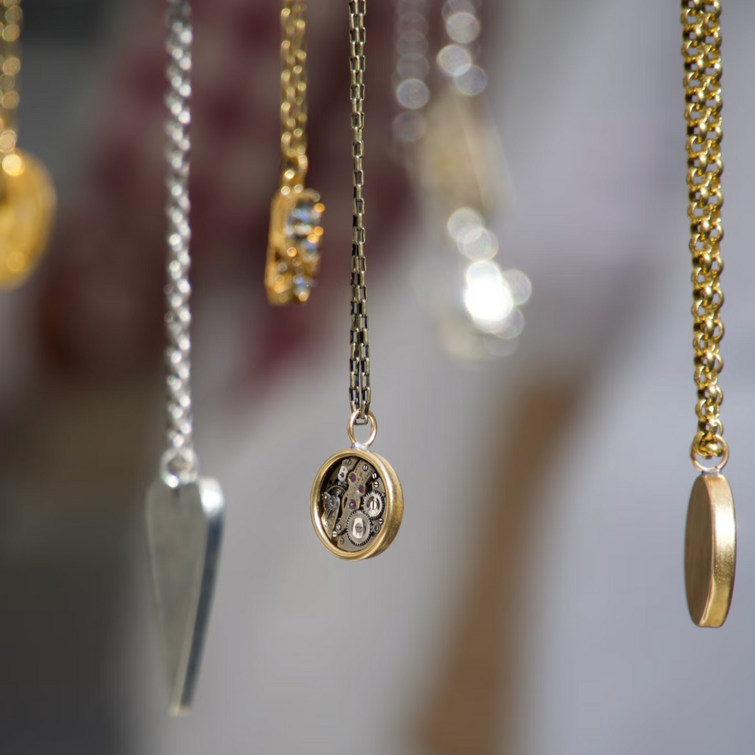 8 Important Features To Look For When Buying Jewelry